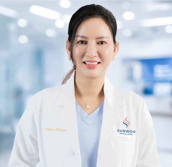 Dr. Jolie Huynh
